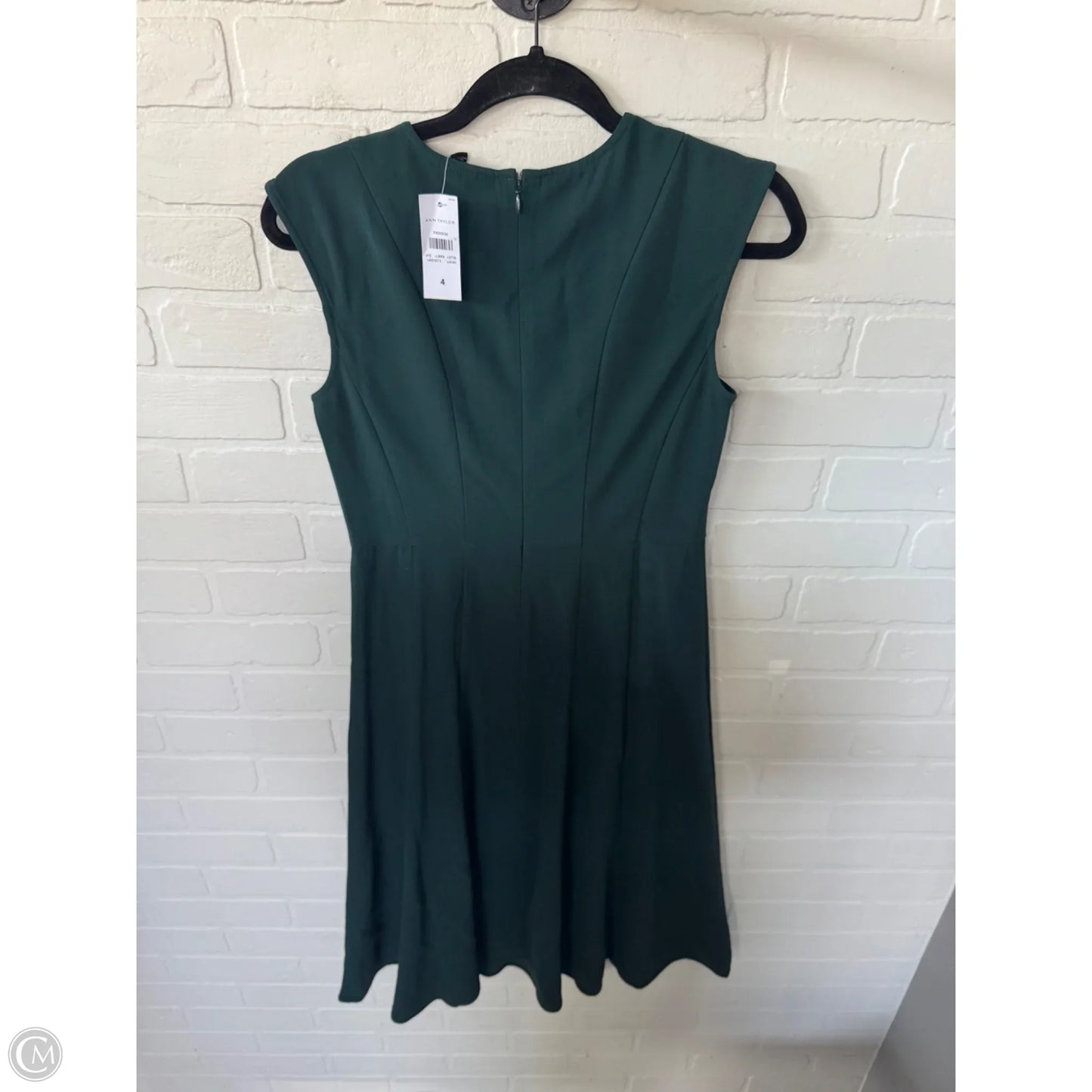 Dress Party Short By Ann Taylor In Green, Size: S