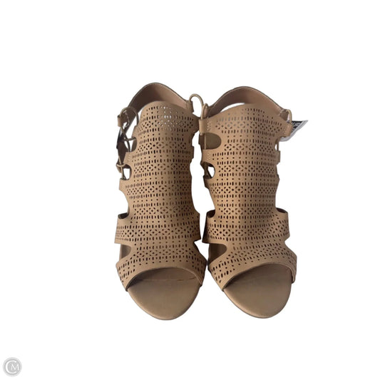 Sandals Heels Block By City Classified In Tan, Size: 9