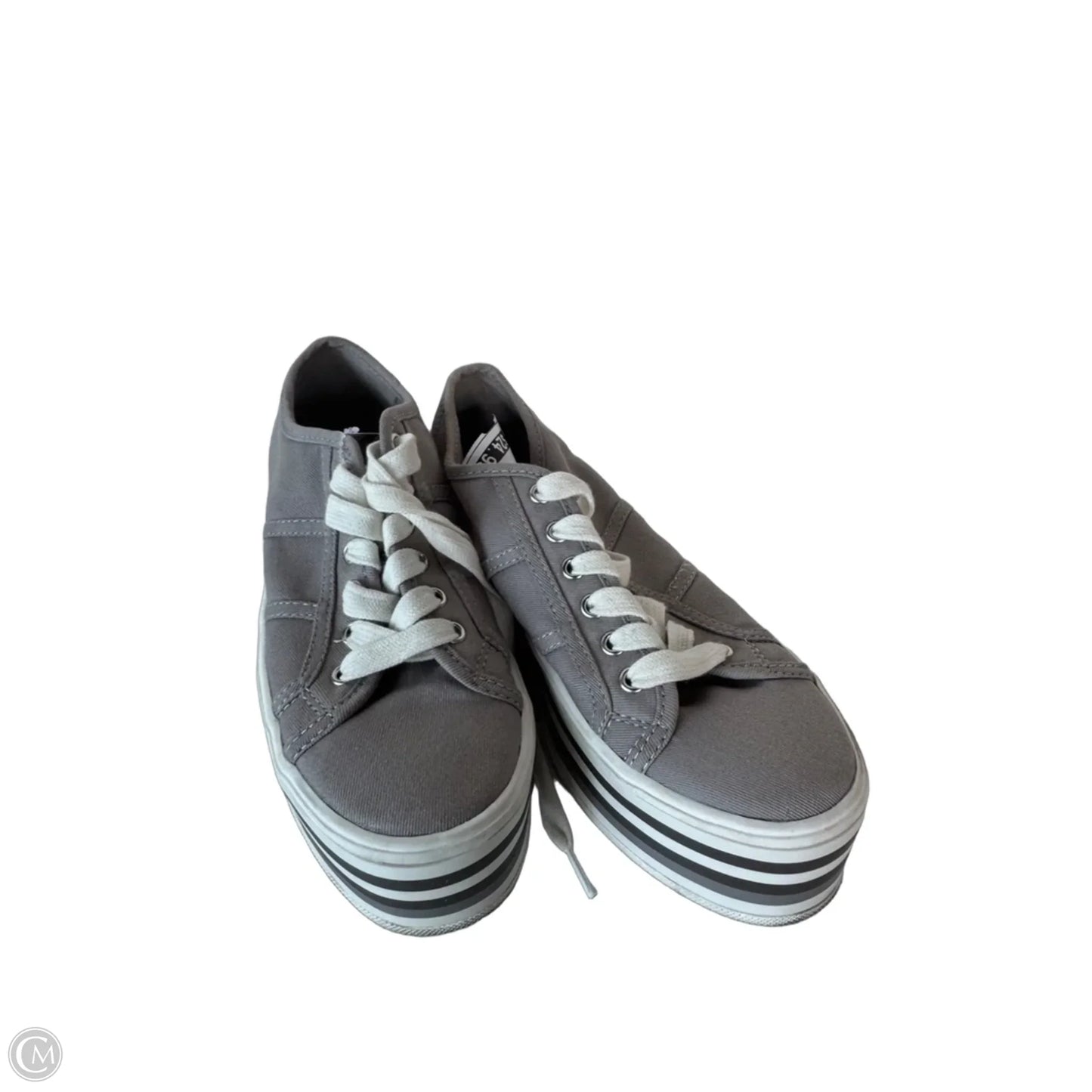 Shoes Sneakers By Gb In Grey & White, Size: 6.5