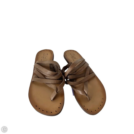 Sandals Flats By Clothes Mentor In Brown, Size: 9