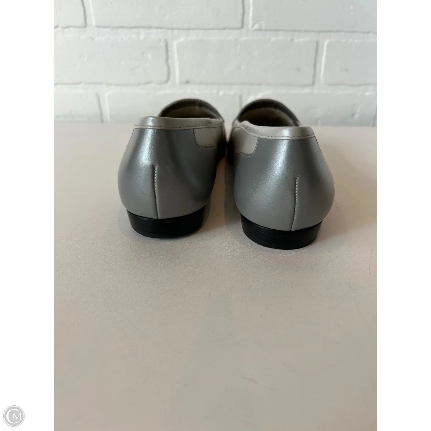 Shoes Flats By Enzo Angiolini In Grey, Size: 7