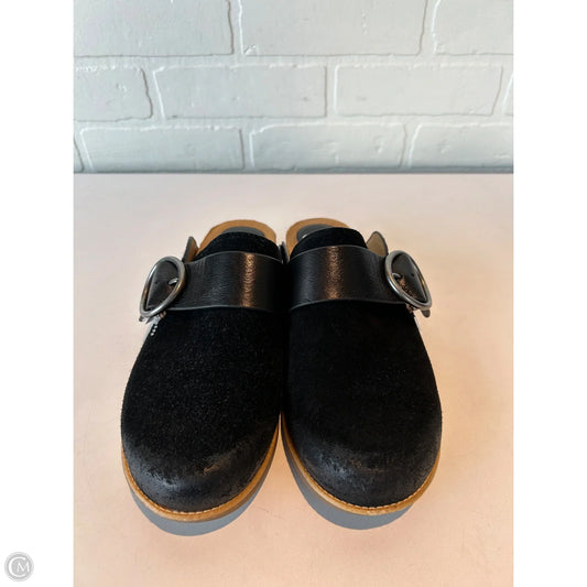 Shoes Flats By Sofft In Black, Size: 7