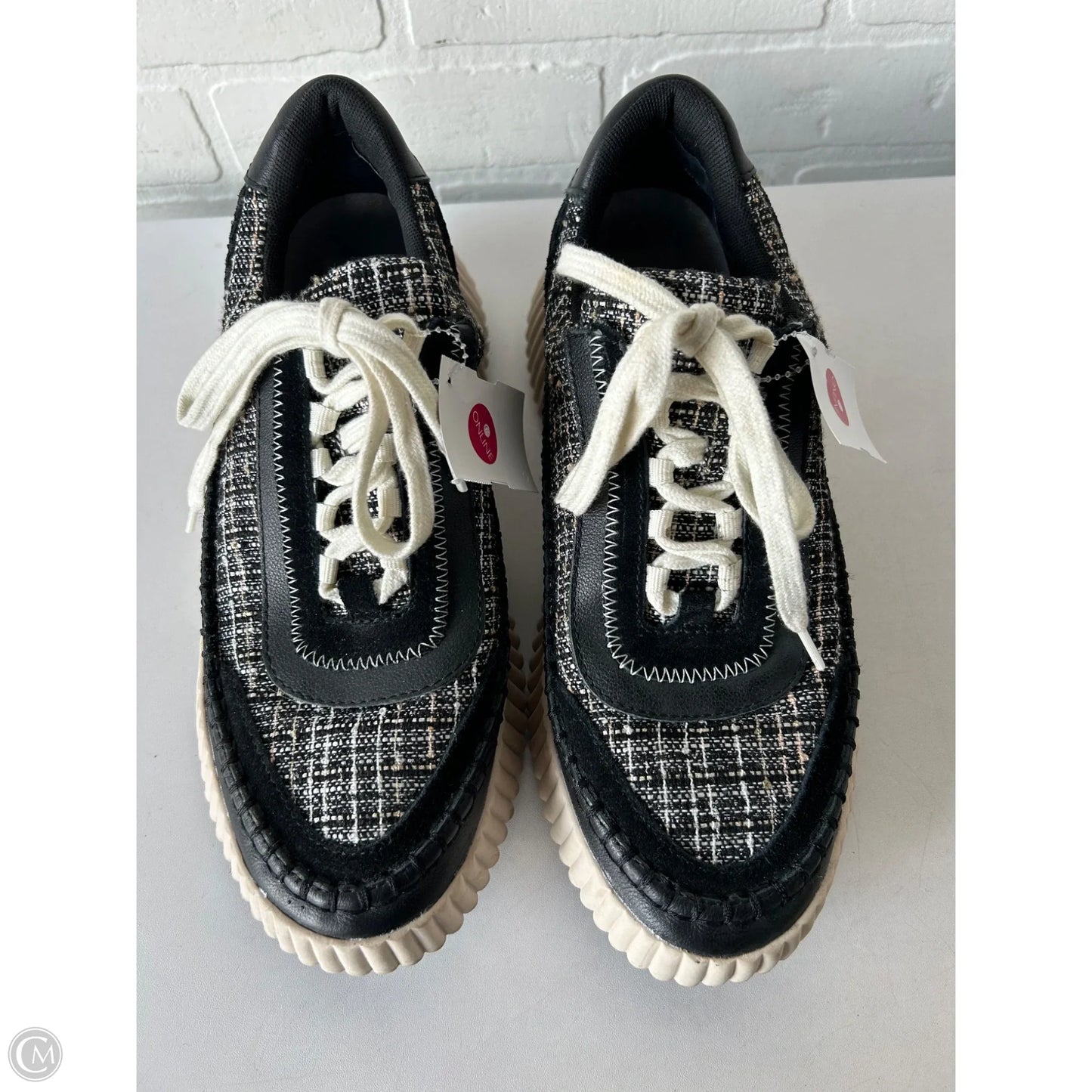 Shoes Sneakers By Dolce Vita In Black & Cream, Size: 10