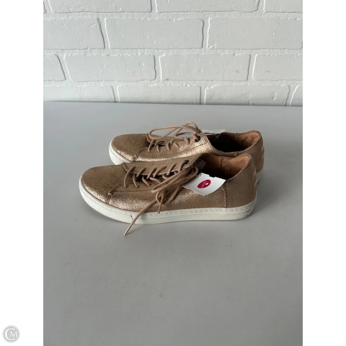 Shoes Sneakers By Toms In Gold, Size: 6.5