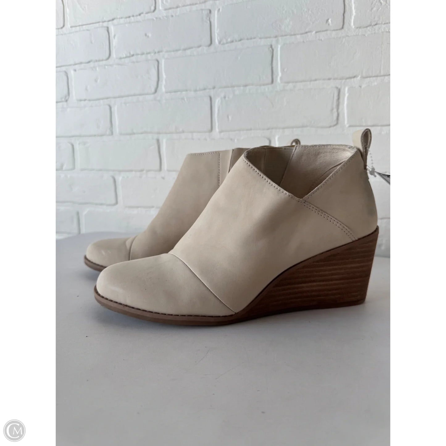 Shoes Heels Wedge By Toms In Cream, Size: 8.5