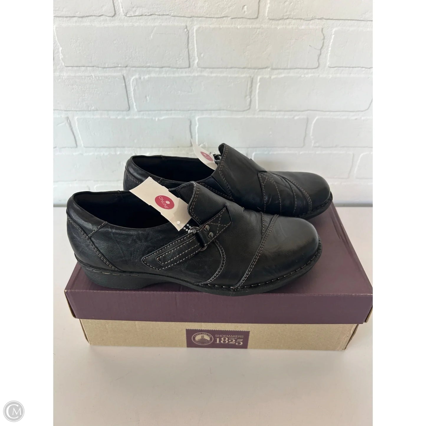 Shoes Flats By Clarks In Black, Size: 7.5