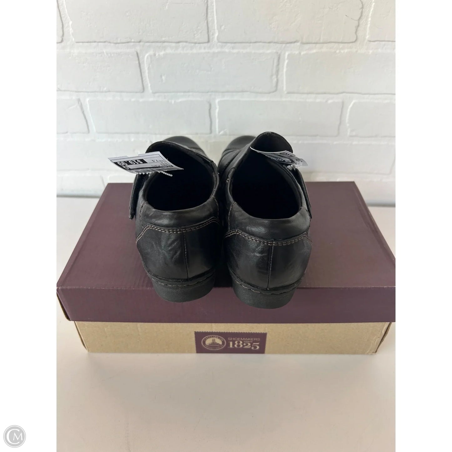 Shoes Flats By Clarks In Black, Size: 7.5