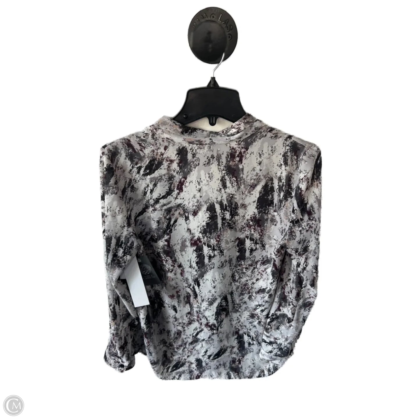 Top Long Sleeve By Vince Camuto In Grey & White, Size: Xs
