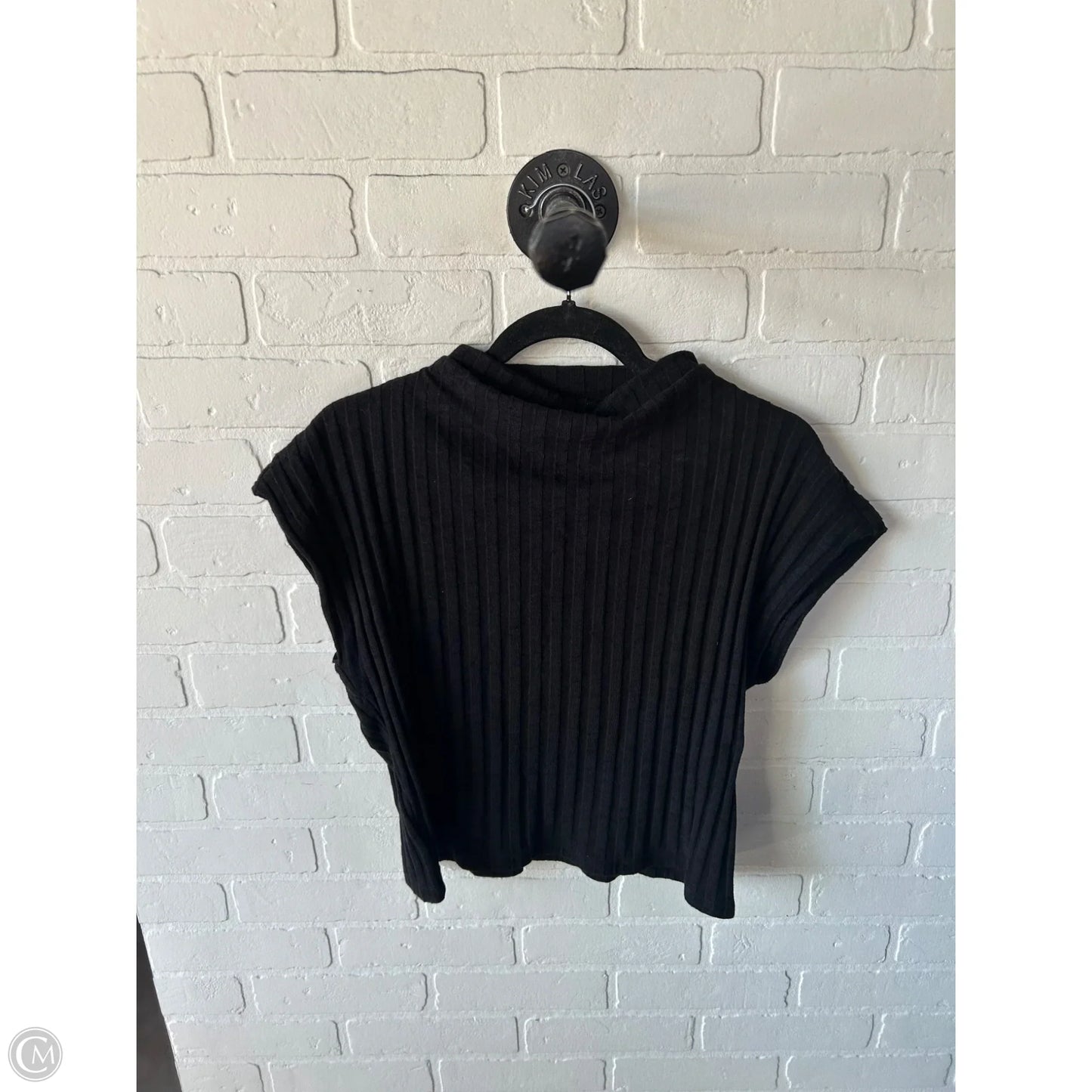 Top Short Sleeve By Michael Stars In Black, Size: M