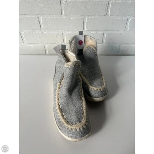 Boots Ankle Flats By So In Grey, Size: 9.5