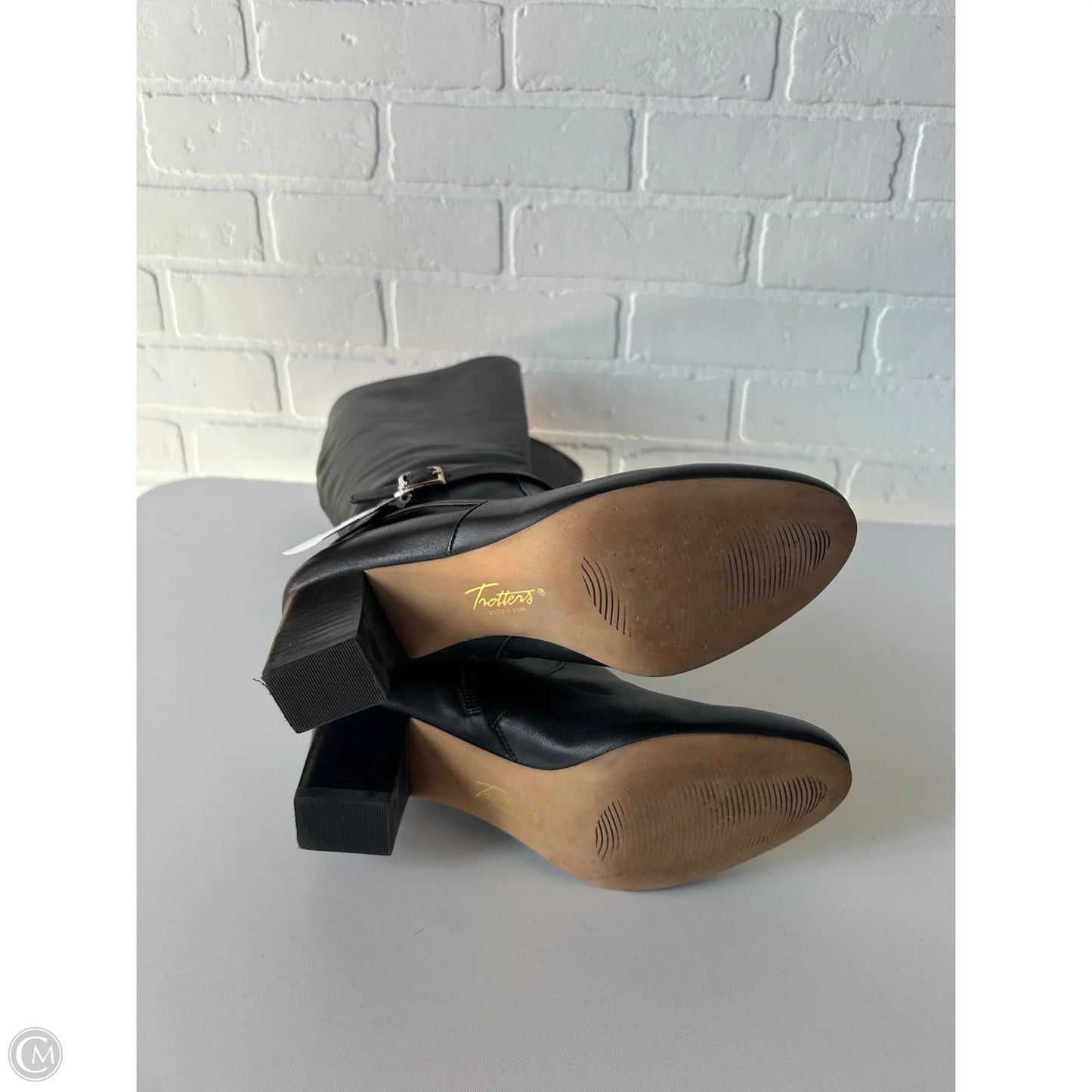 Boots Knee Heels By Clothes Mentor In Black, Size: 7
