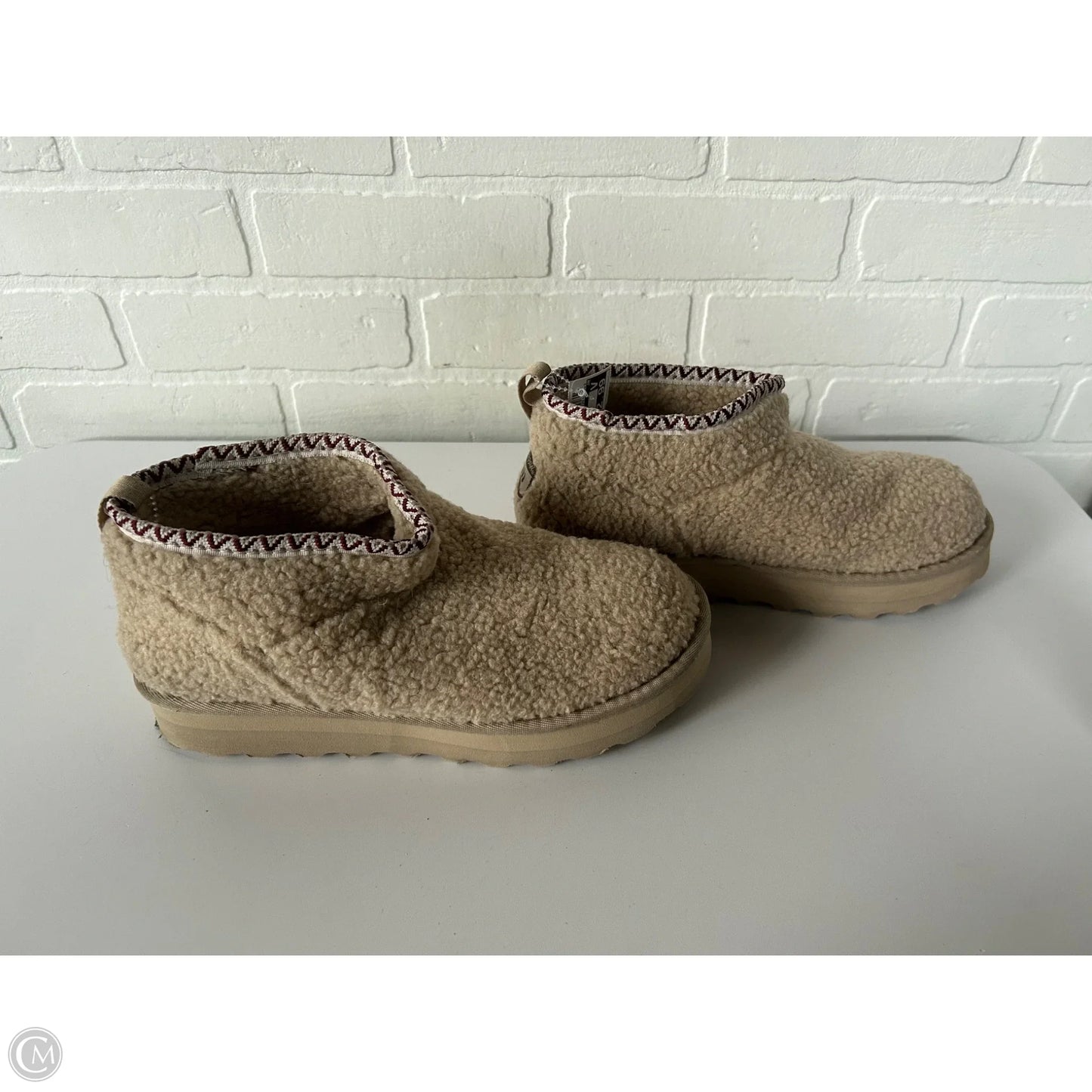 Boots Ankle Flats By Bearpaw In Tan, Size: 9