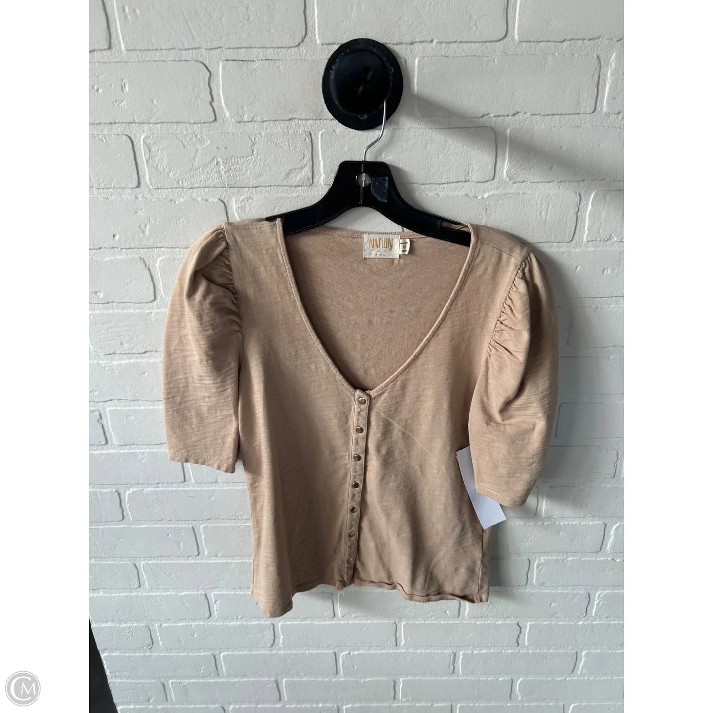 Top Short Sleeve By Nation In Tan, Size: M