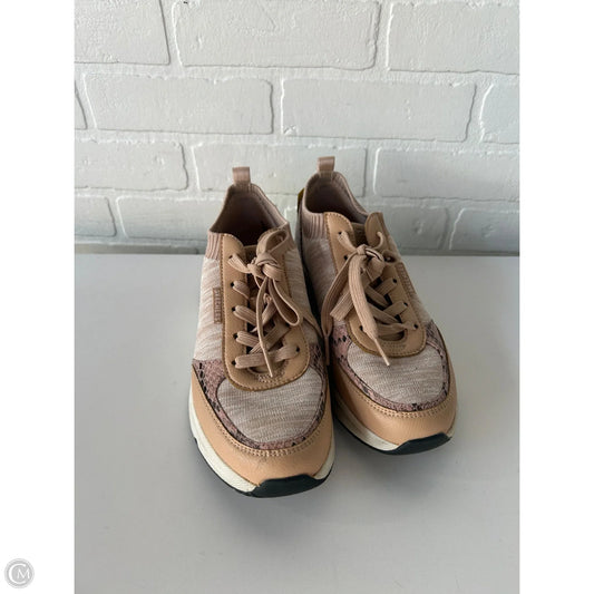 Shoes Athletic By Skechers In Tan, Size: 8