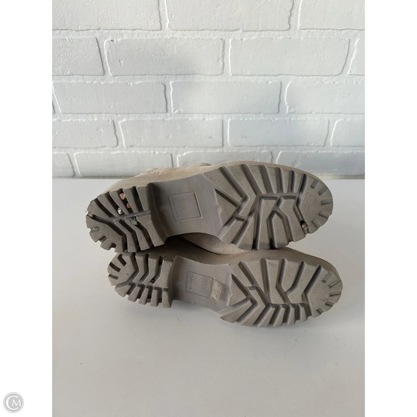 Boots Ankle Heels By Dolce Vita In Grey, Size: 8