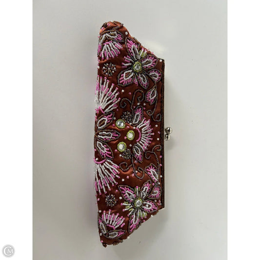 Clutch By Clothes Mentor, Size: Small
