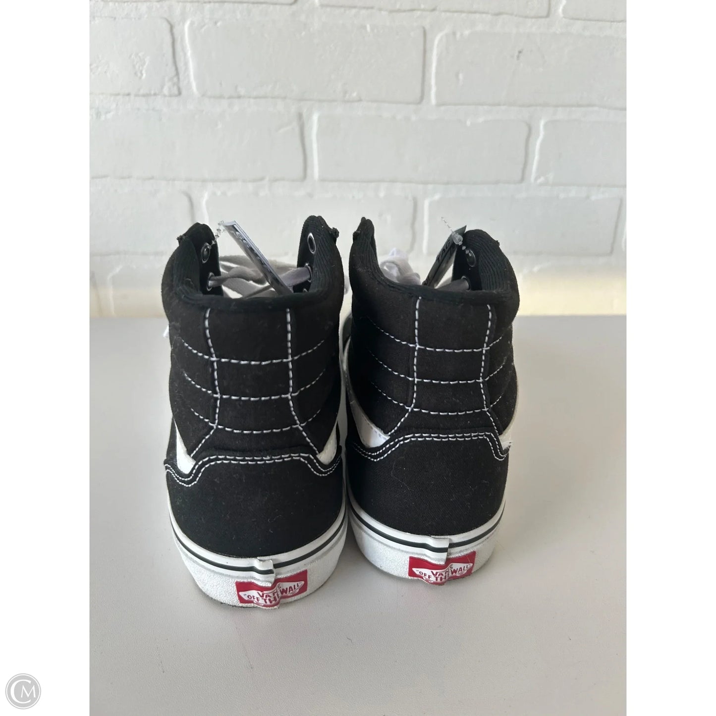 Shoes Sneakers By Vans In Black & White, Size: 10