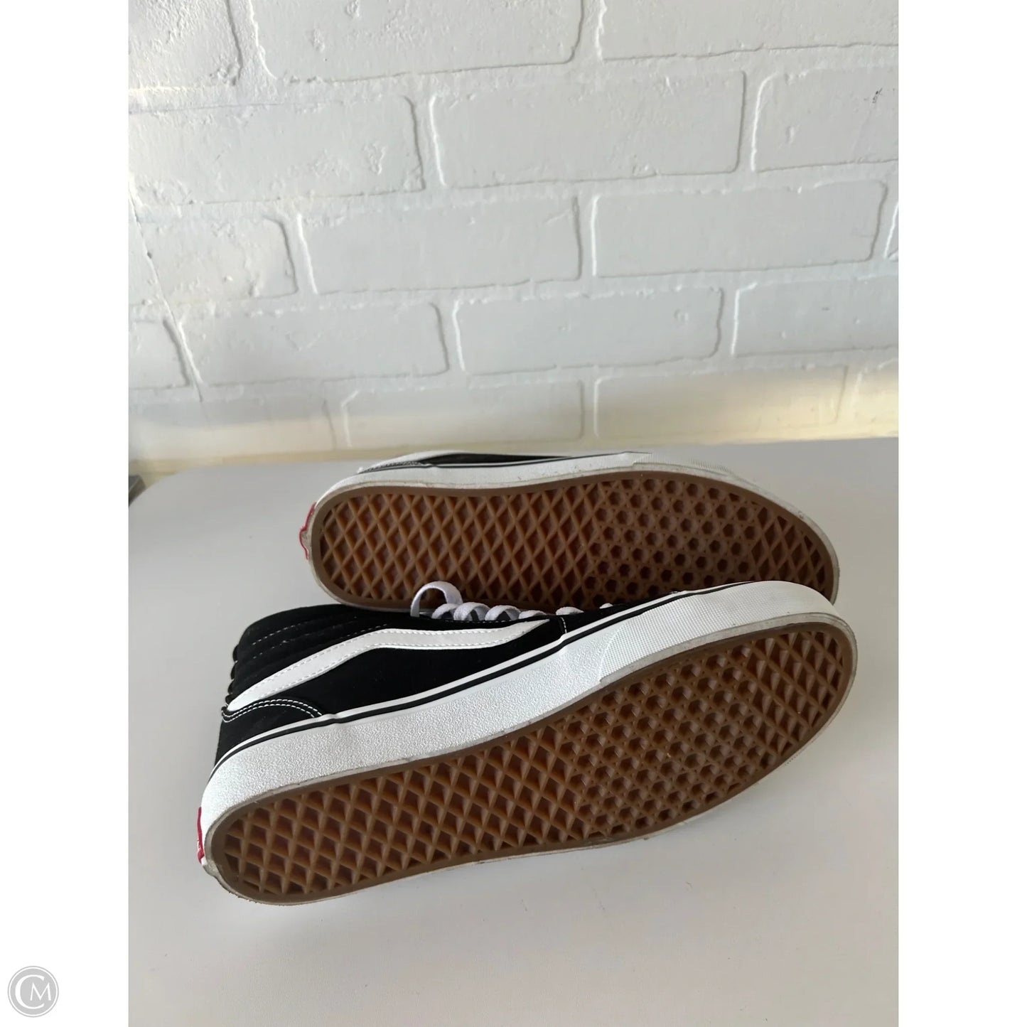 Shoes Sneakers By Vans In Black & White, Size: 10