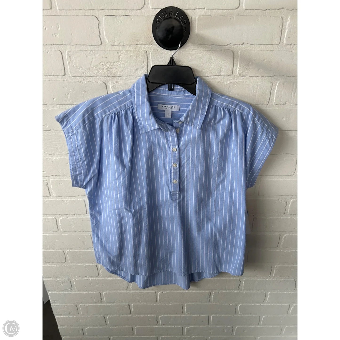 Top Short Sleeve By Ann Taylor In Blue & White, Size: S