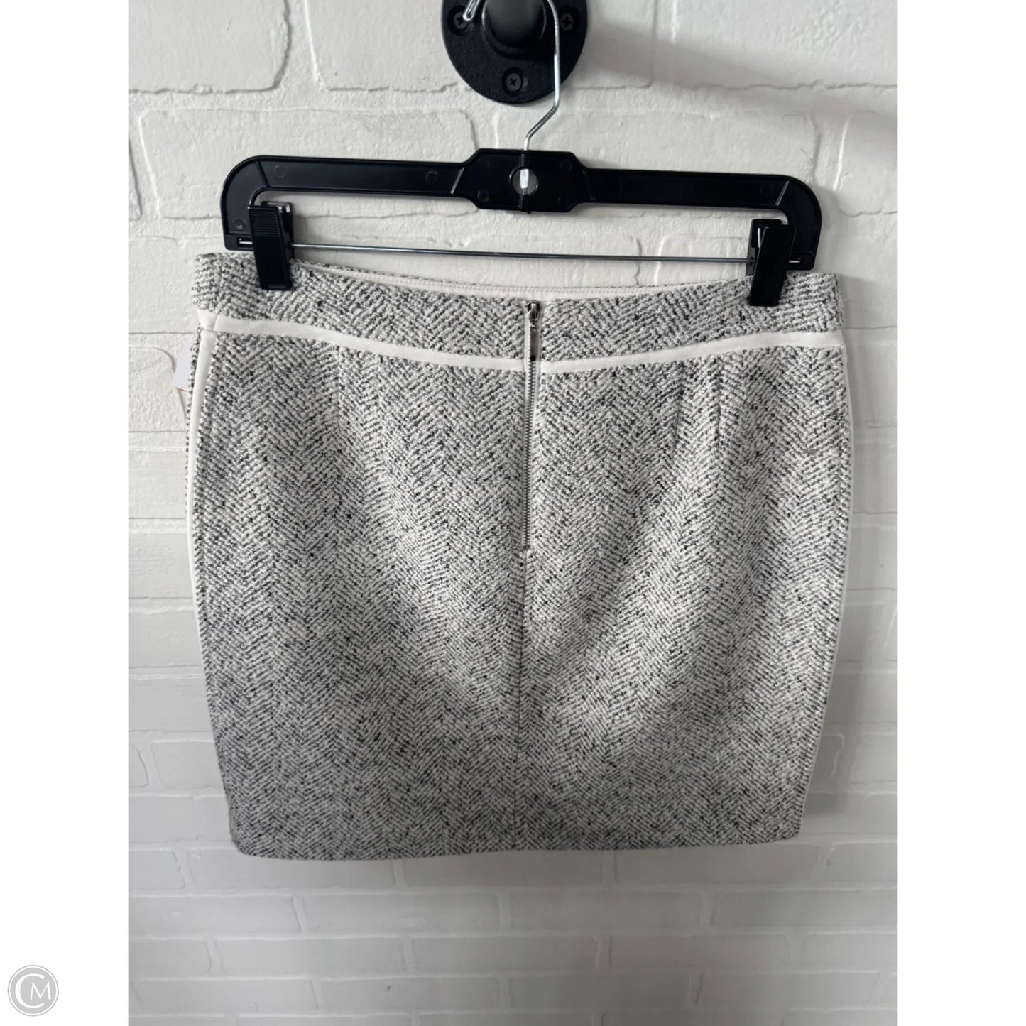 Skirt Mini & Short By White House Black Market In Grey, Size: 6