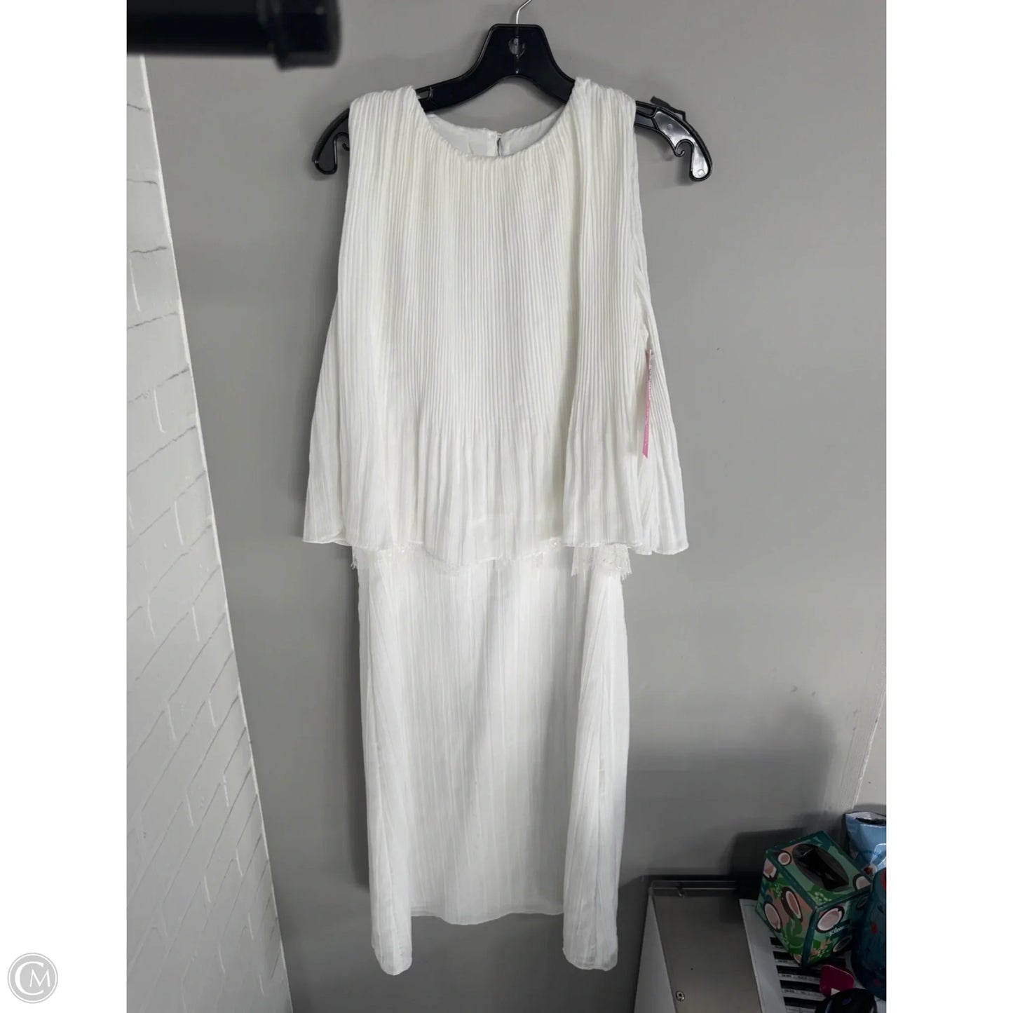 Dress Casual Midi By Cmf In White, Size: M