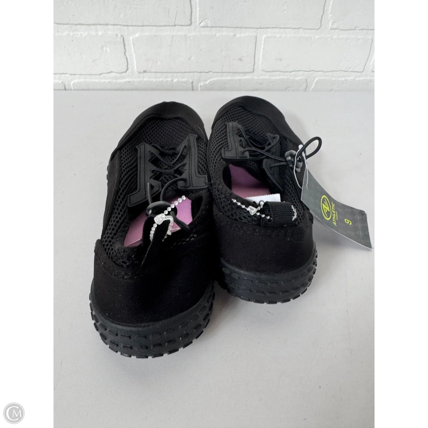Shoes Athletic By Athletic Works In Black, Size: 9