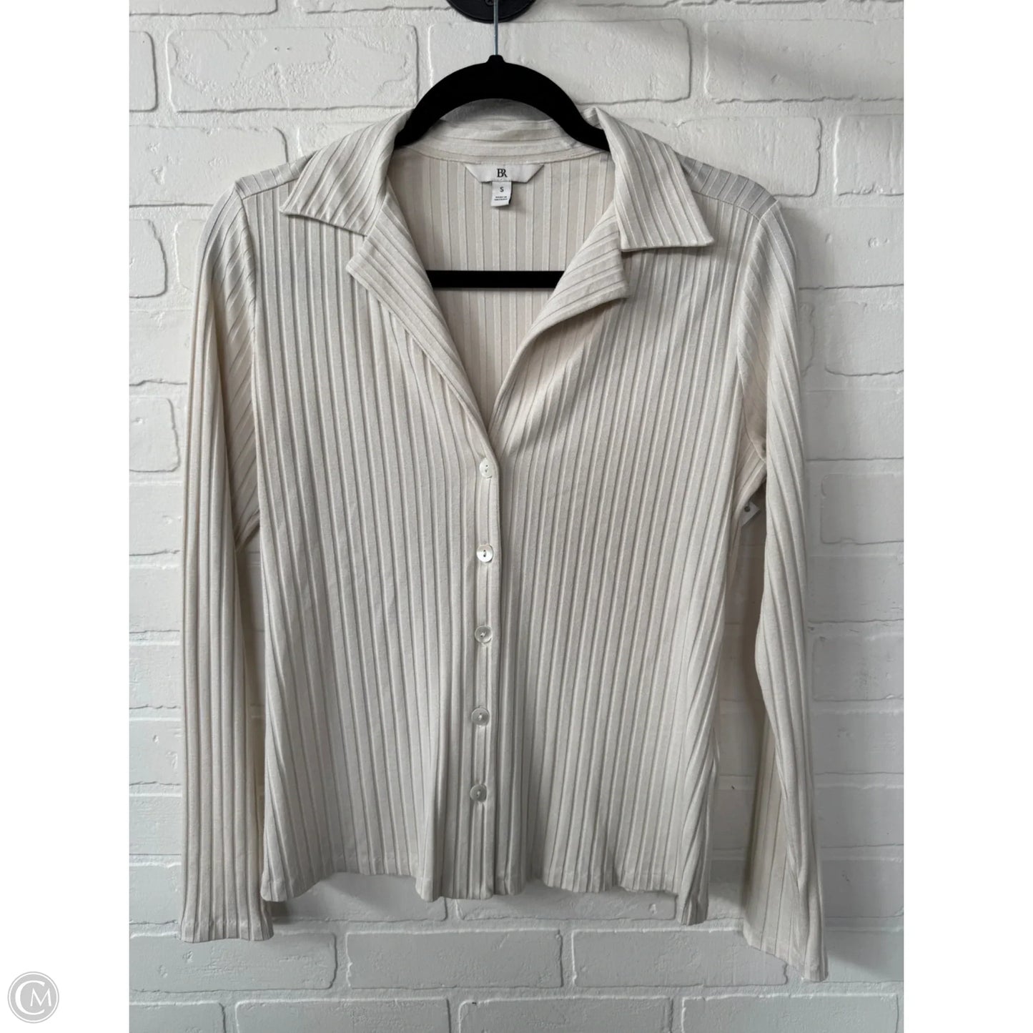 Top Long Sleeve By Banana Republic In Cream, Size: S