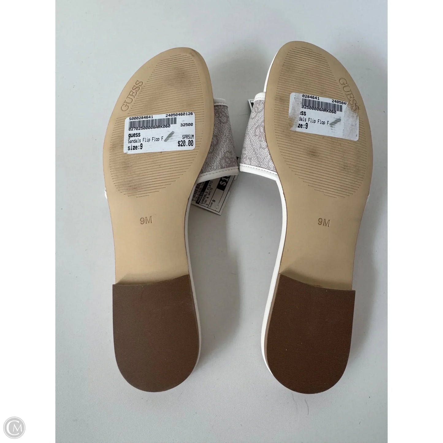 Sandals Flats By Guess In Tan & White, Size: 9