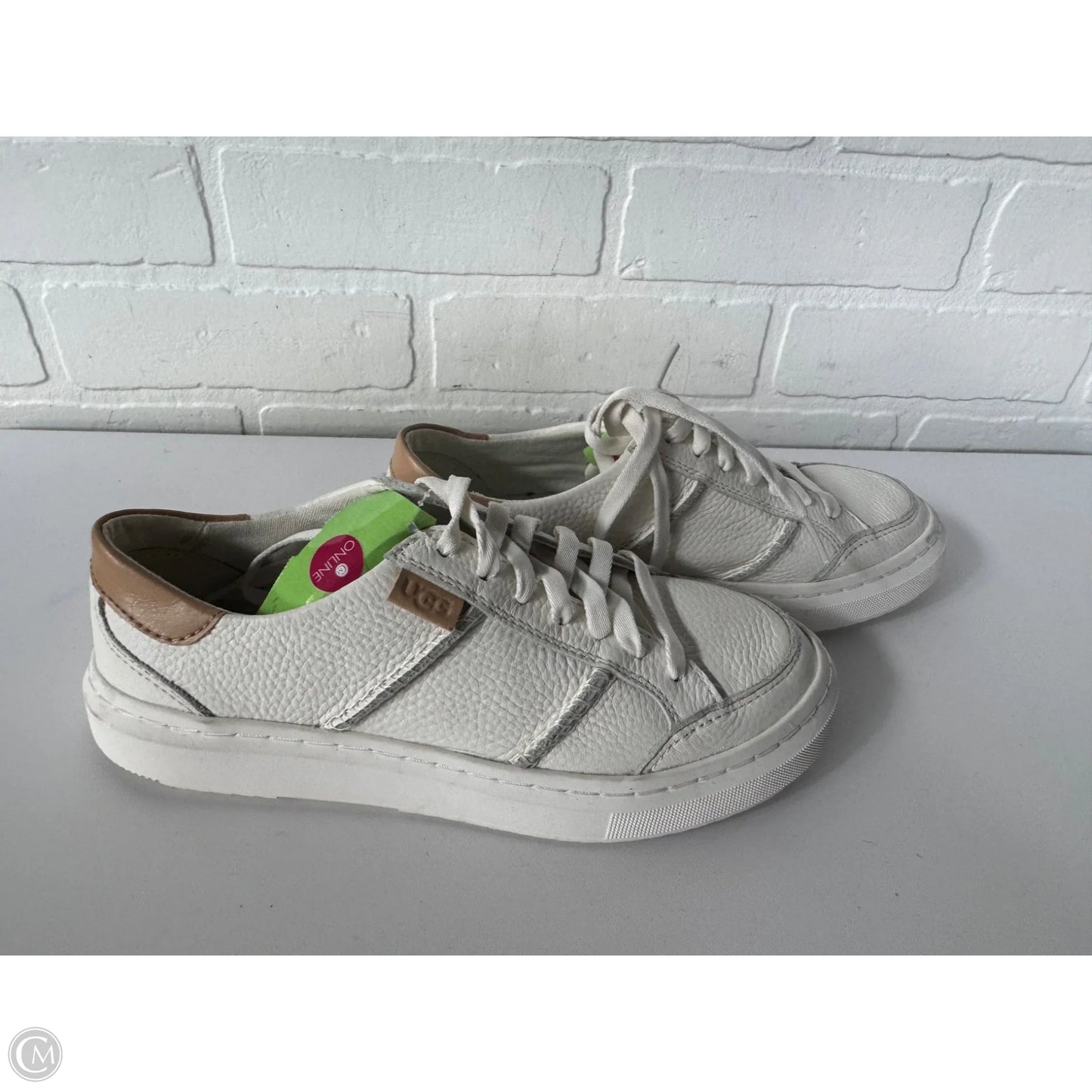 Shoes Designer By Ugg In White, Size: 5.5