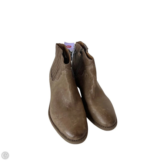 Boots Ankle Heels By Comfortiva In Brown, Size: 7.5