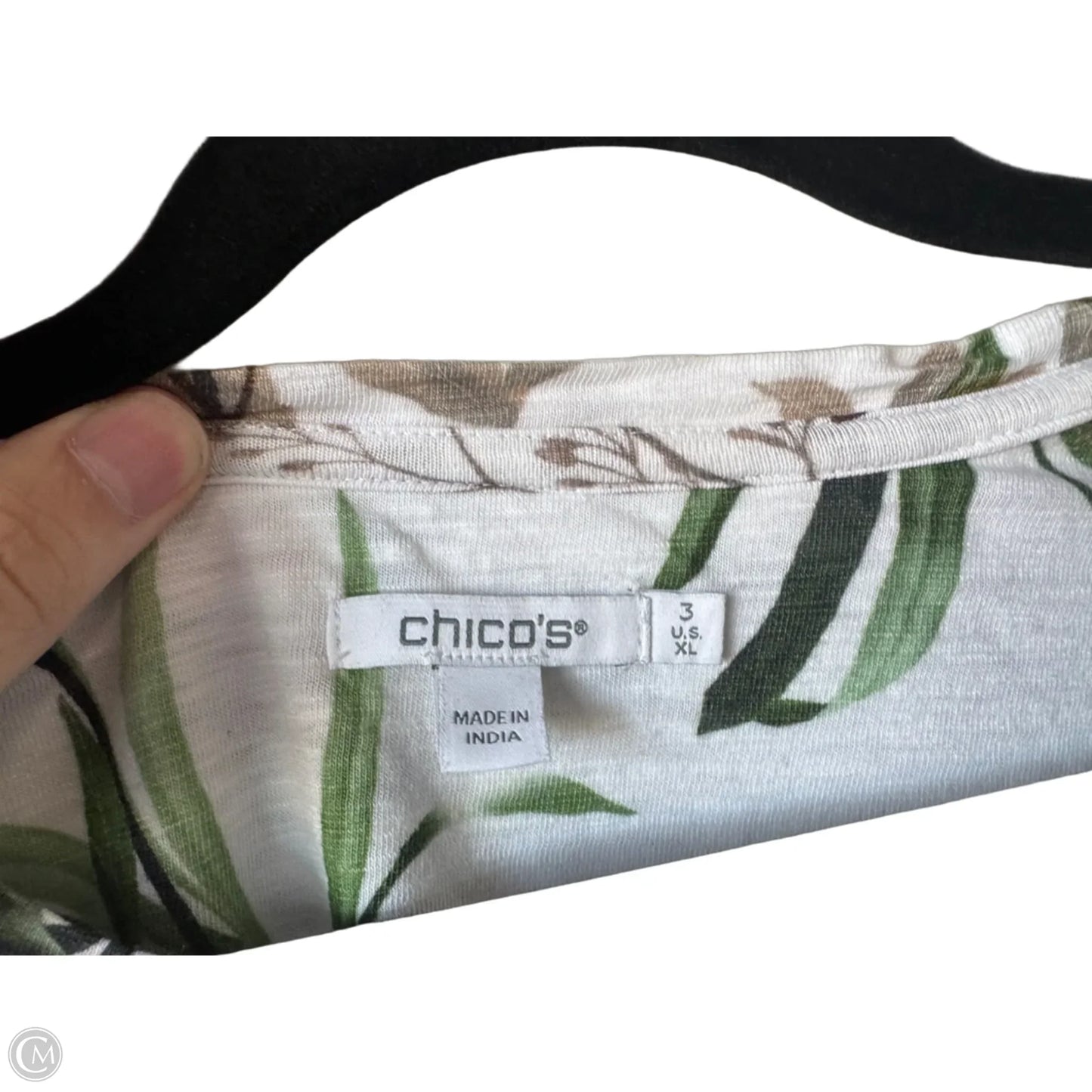 Top Short Sleeve By Chicos In Green & White, Size: Xl
