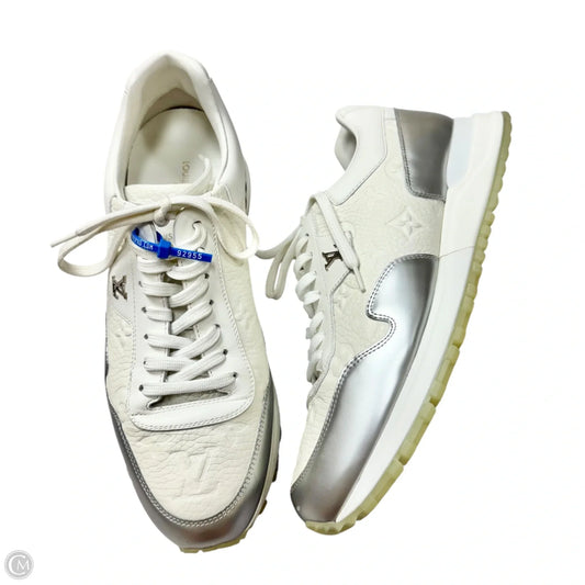Shoes Luxury Designer By Louis Vuitton In White, Size: 9