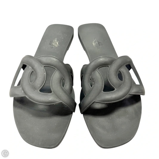 Sandals Luxury Designer By Hermes In Black, Size: 6