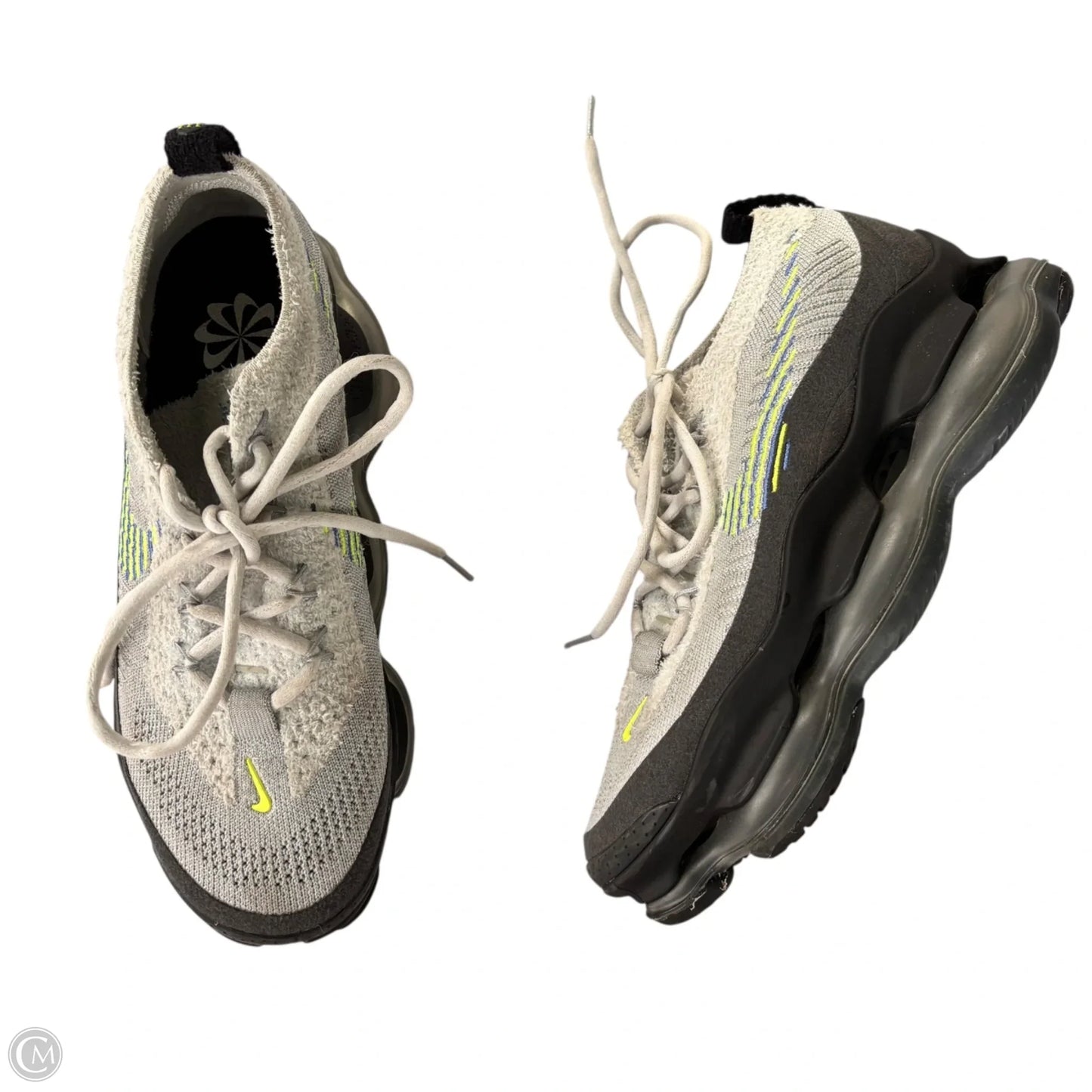 Shoes Sneakers By Nike In Grey, Size: 7