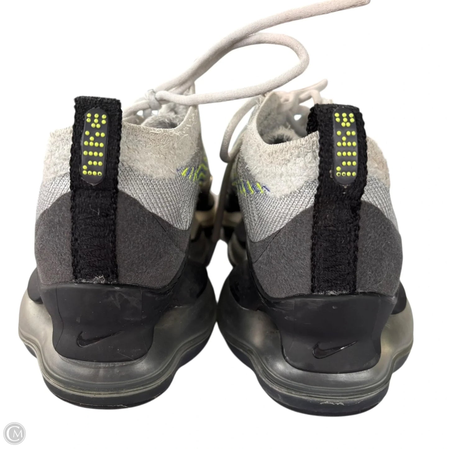 Shoes Sneakers By Nike In Grey, Size: 7