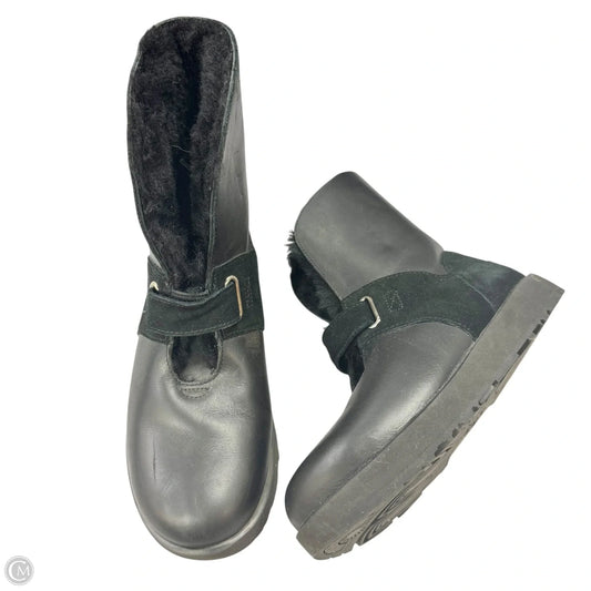 Boots Designer By Ugg In Black, Size: 8