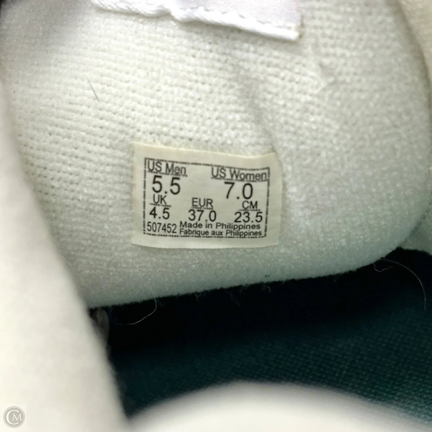 Shoes Sneakers By Vans In Green & White, Size: 7