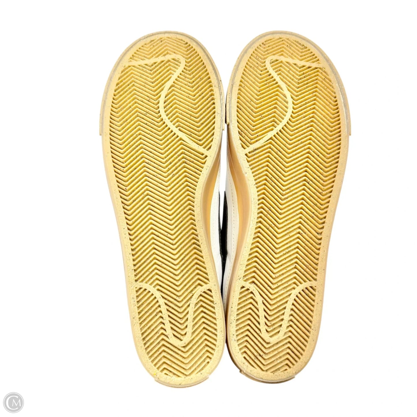 Shoes Sneakers By Nike In White, Size: 9