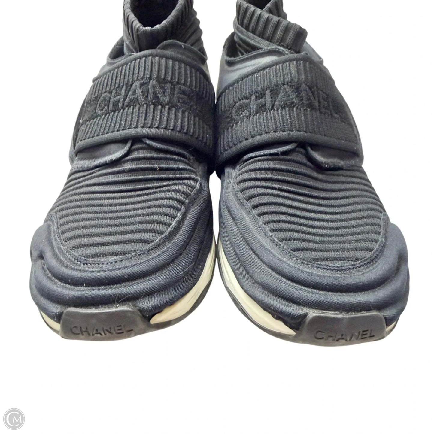 Shoes Luxury Designer By Chanel In Black & White, Size: 6.5