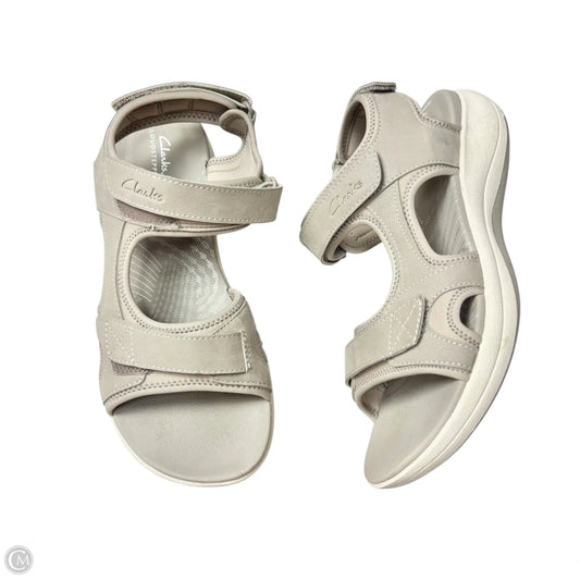 Sandals Flats By Clarks In Taupe, Size: 7.5