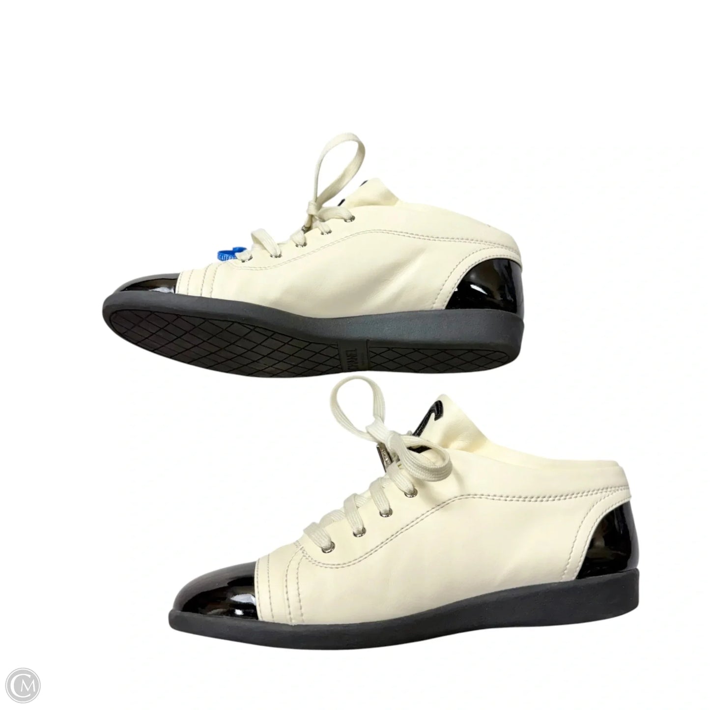 Shoes Luxury Designer By Chanel In Black & Cream, Size: 8