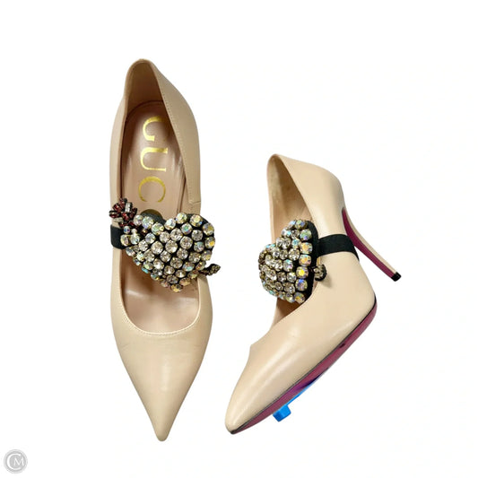 Shoes Luxury Designer By Gucci In Cream, Size: 5.5