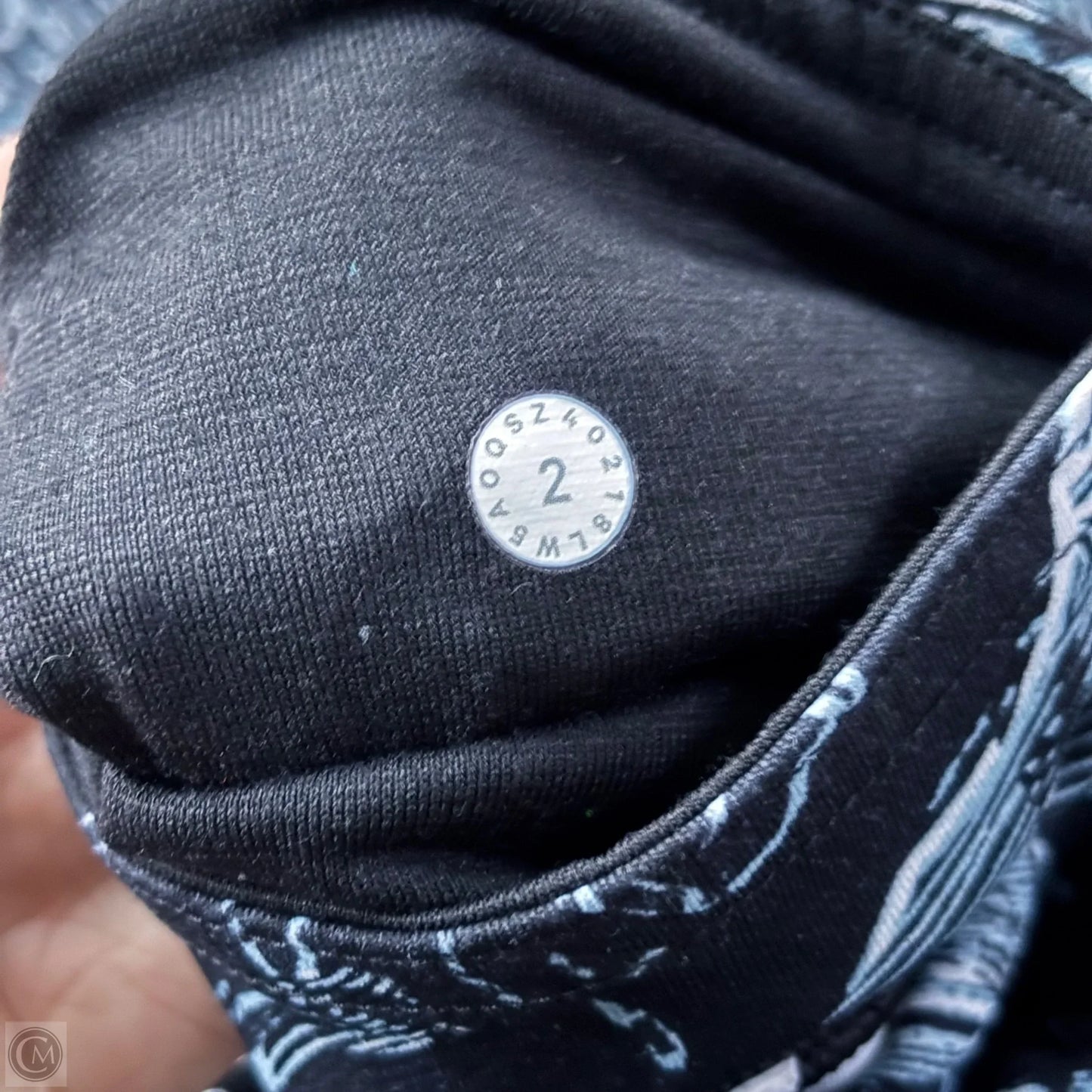 Athletic Capris By Lululemon In Black & Blue, Size: Xs