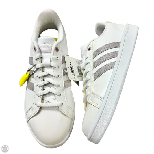 Shoes Sneakers By Adidas In White, Size: 9