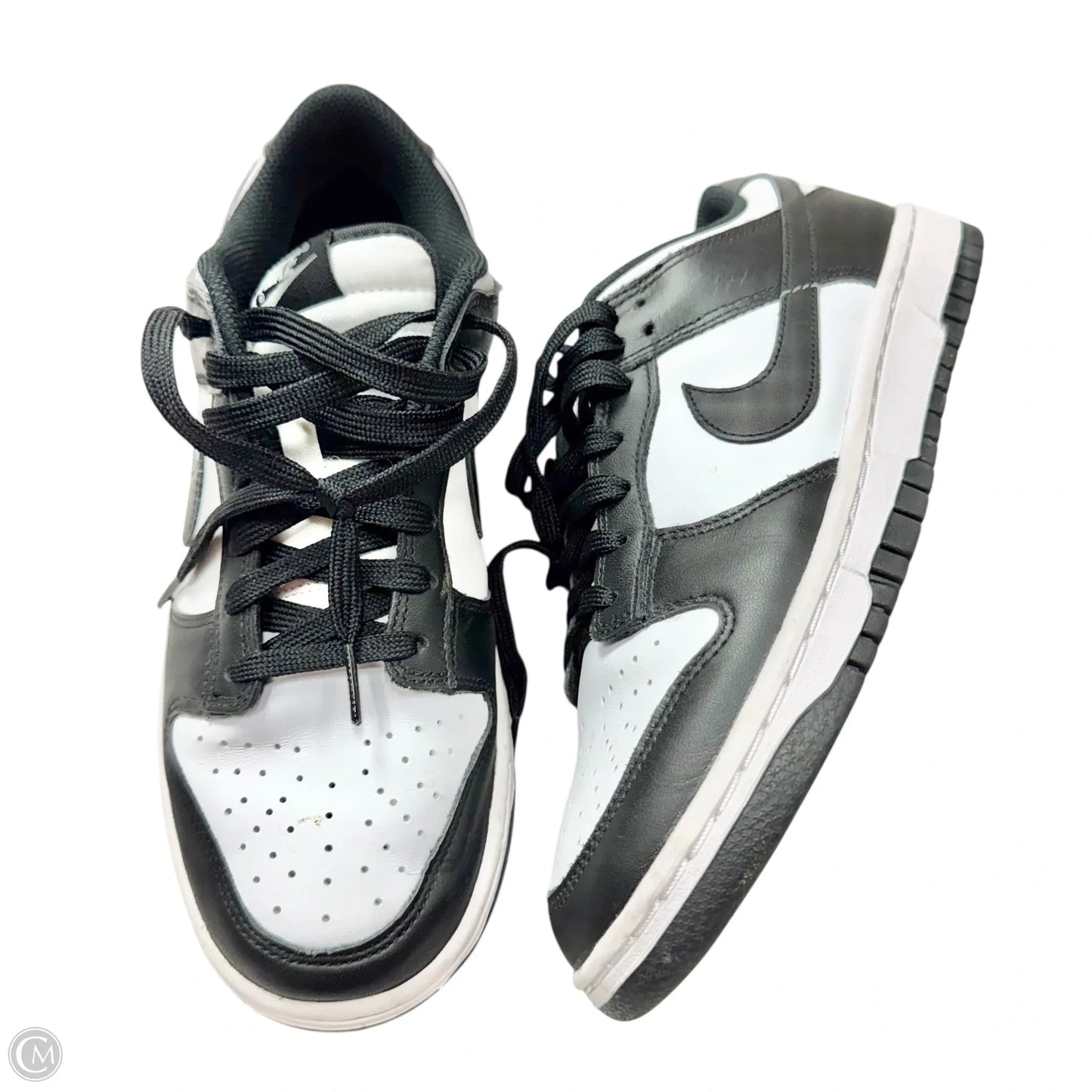 Shoes Sneakers By Nike In Black & White, Size: 9