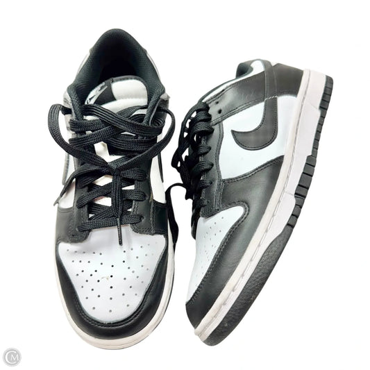 Shoes Sneakers By Nike In Black & White, Size: 9