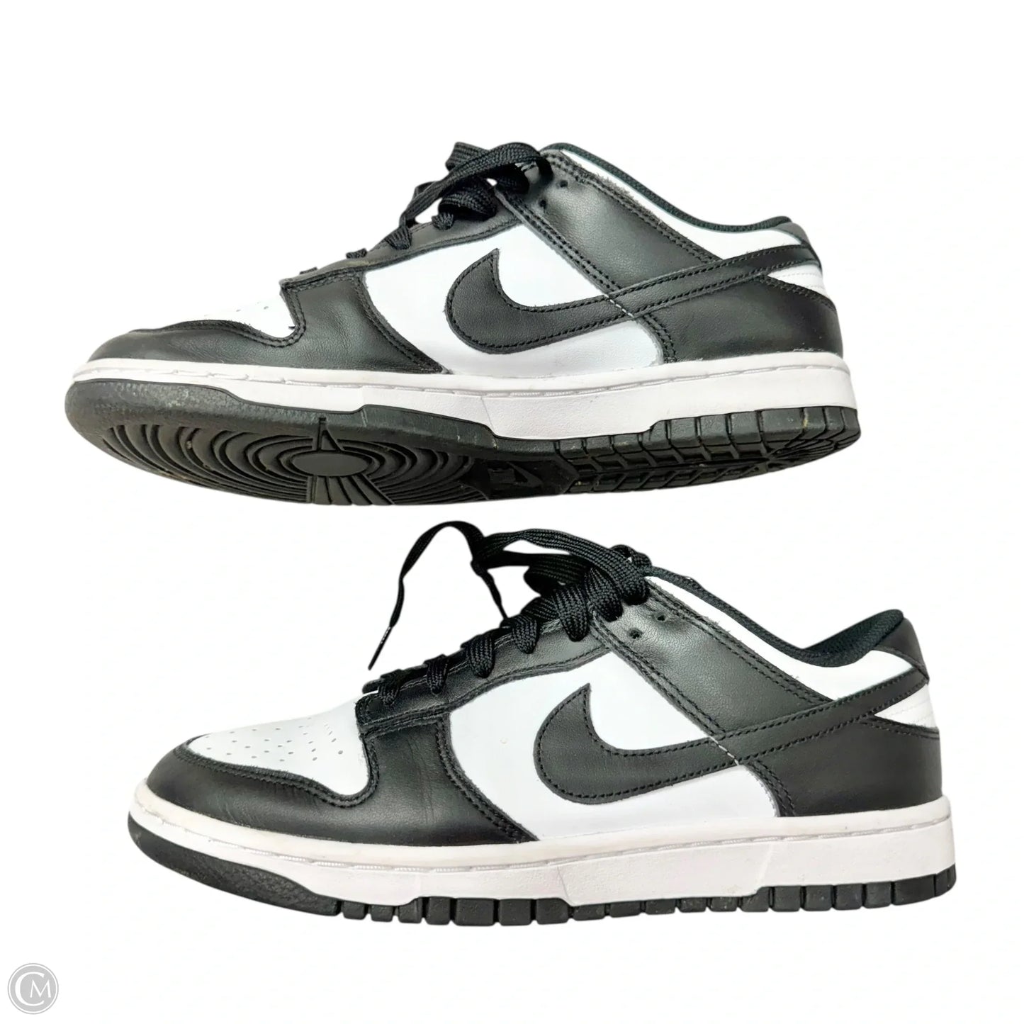 Shoes Sneakers By Nike In Black & White, Size: 9