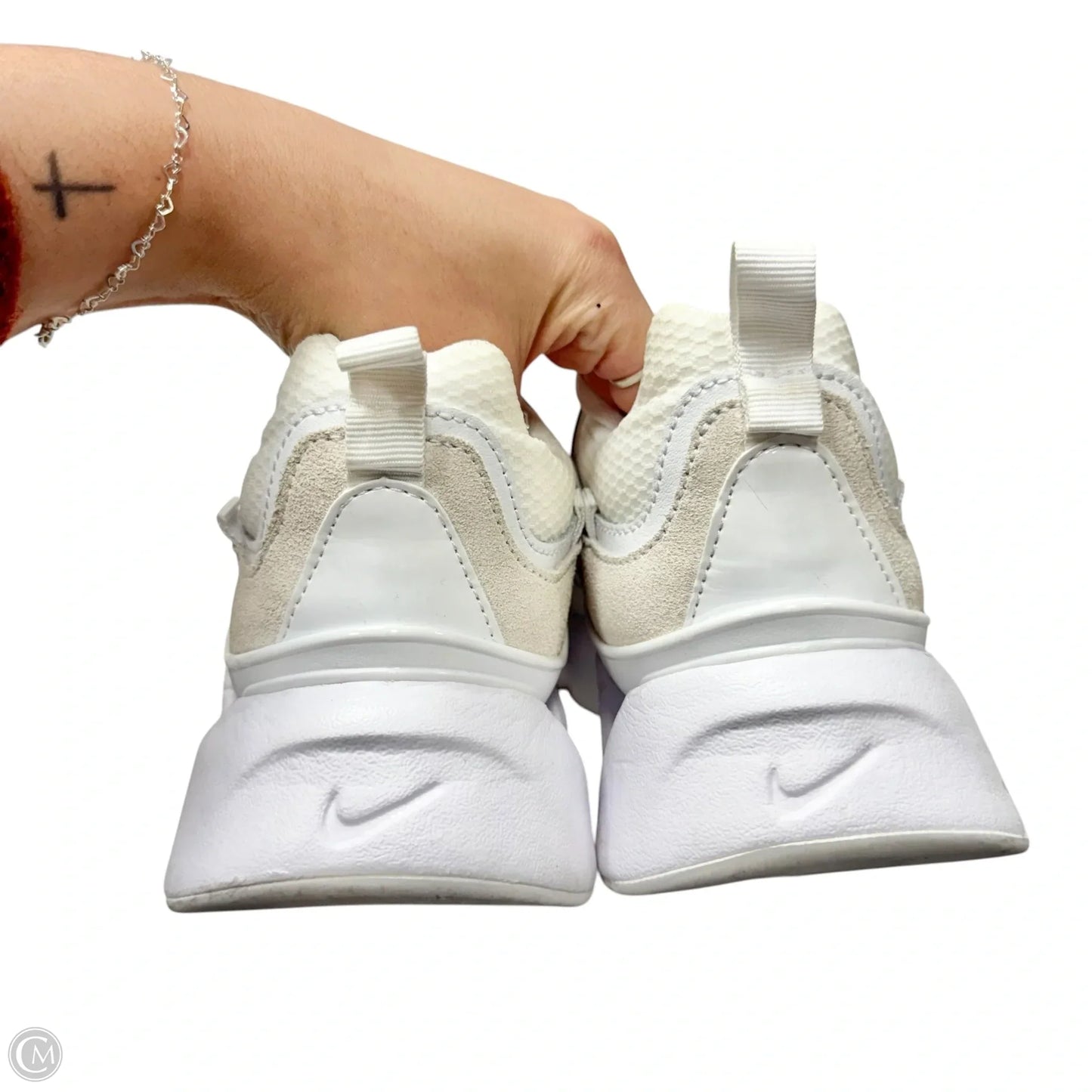 Shoes Sneakers By Nike In White, Size: 11.5