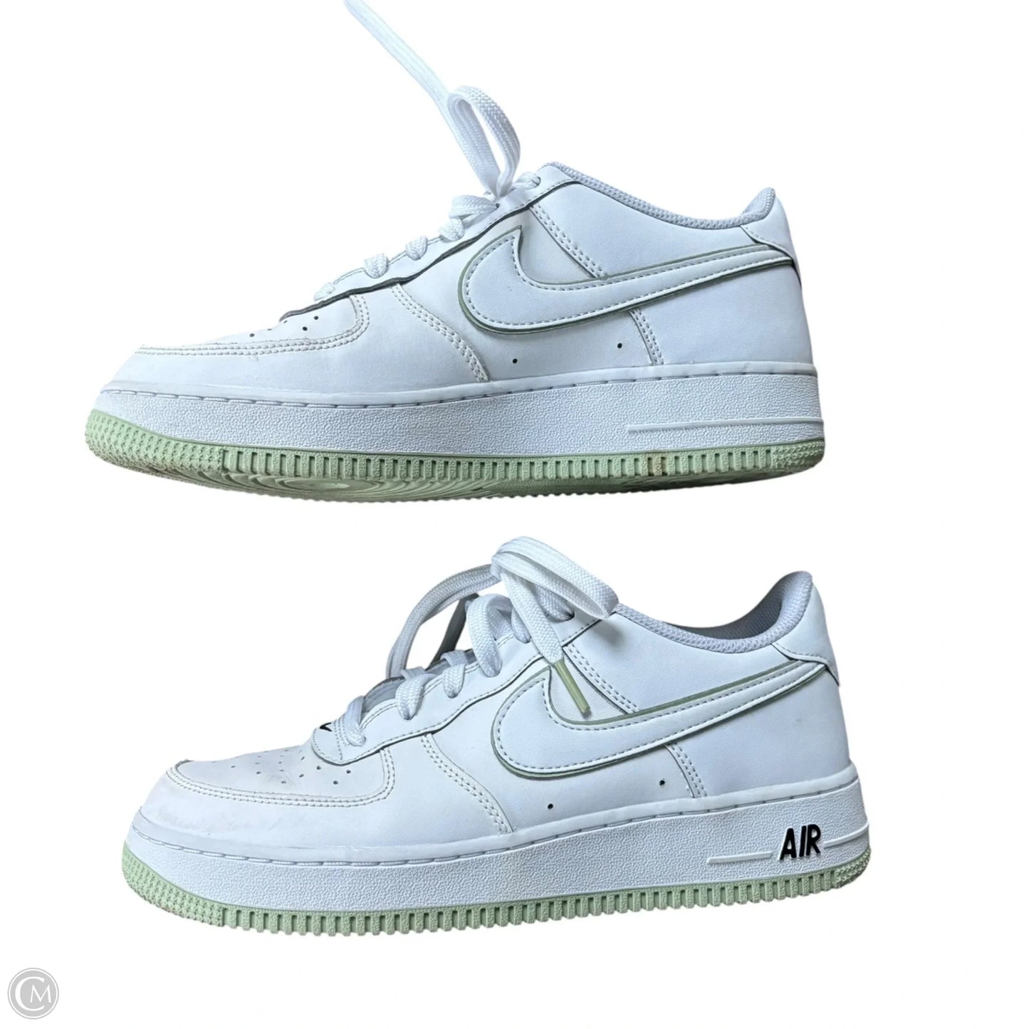 Shoes Sneakers By Nike In Green & White, Size: 9