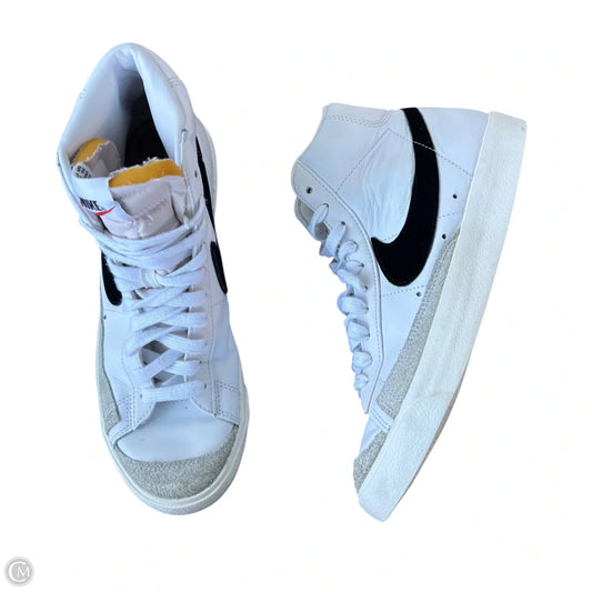 Shoes Sneakers By Nike In White, Size: 9